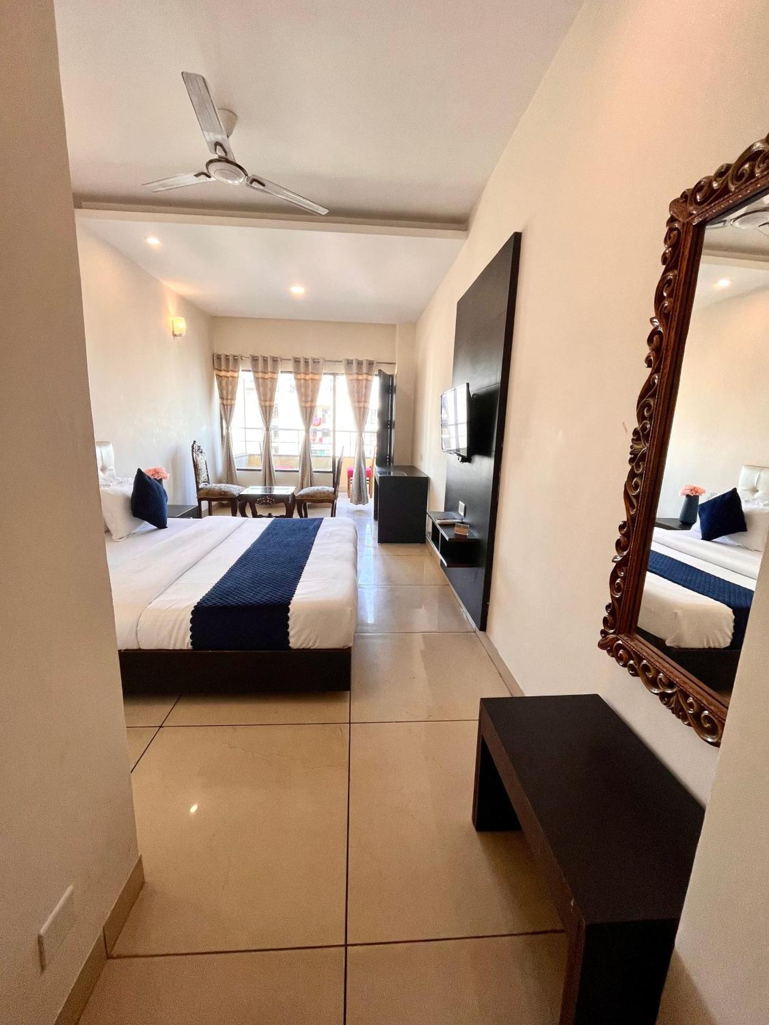 Jb Residency Zirakpur !! Top Rated & Most Awarded Property In Zirakpur酒店 外观 照片